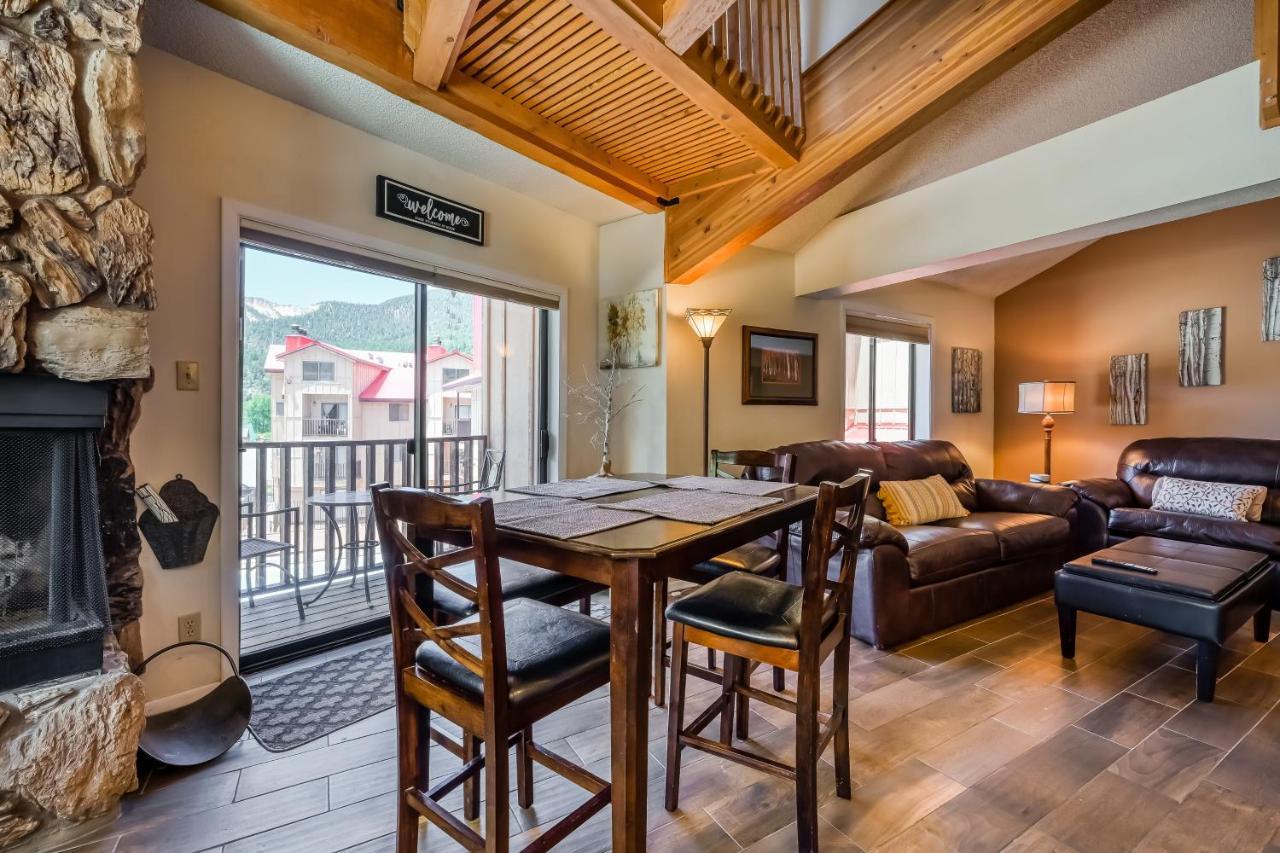 Lovely Lifts West Getaway Red River Exterior photo